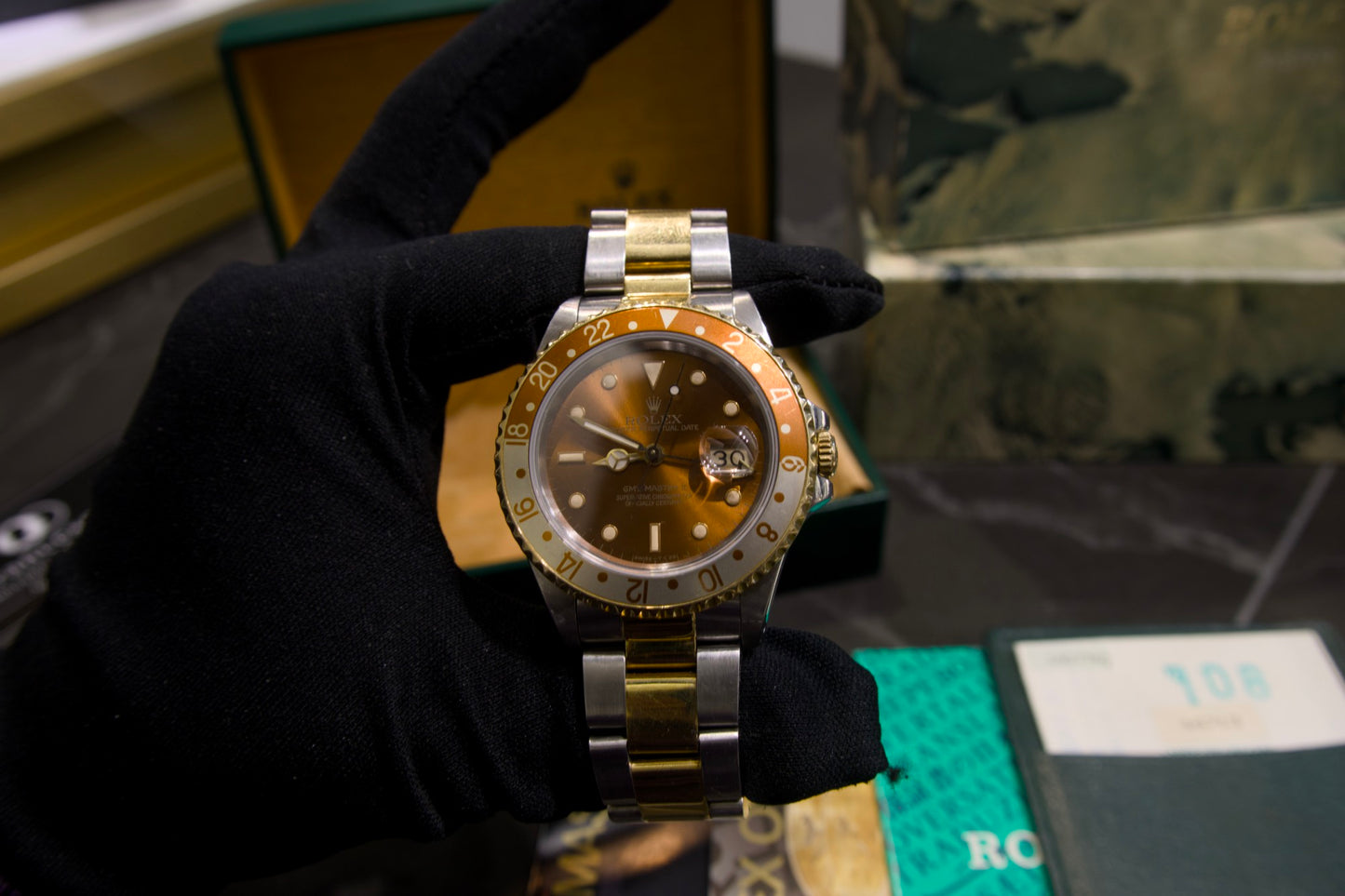Rolex GMT “eye of the tiger” - 16713