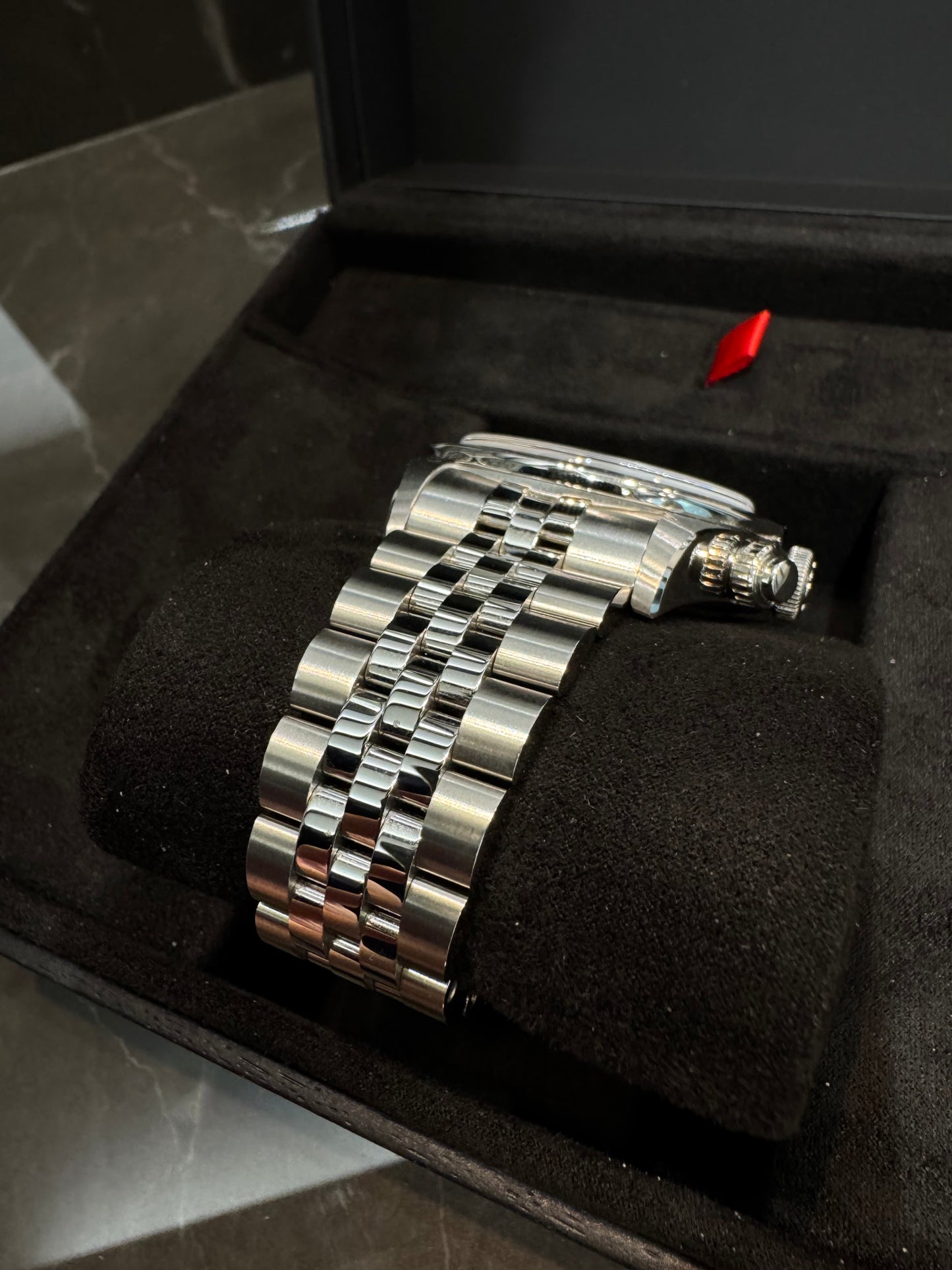 Tudor black bay chrono