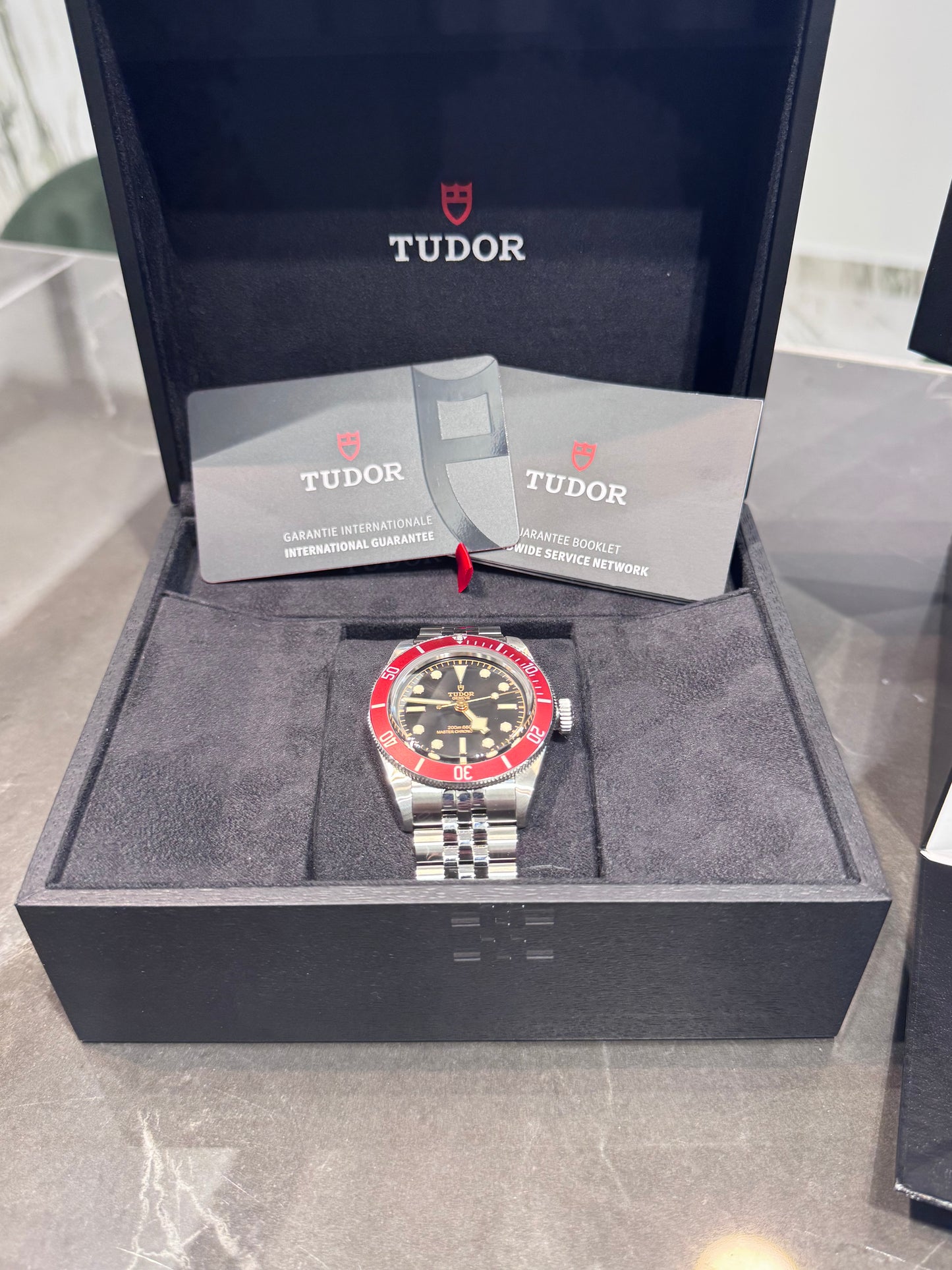 Tudor Black Bay Red 7941A1A0RU