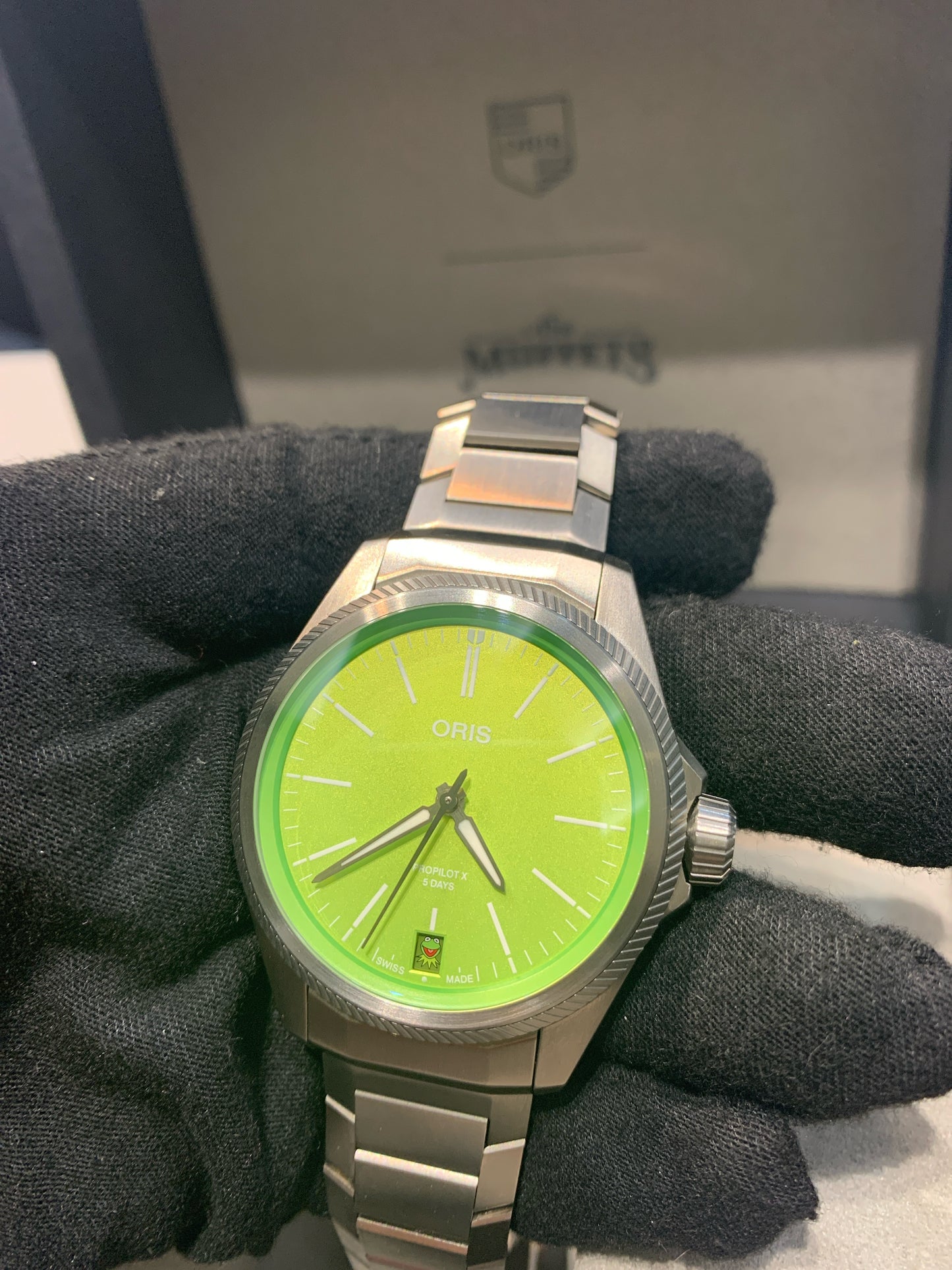Oris "kermit Edition" 01 400 7778 Propilot X