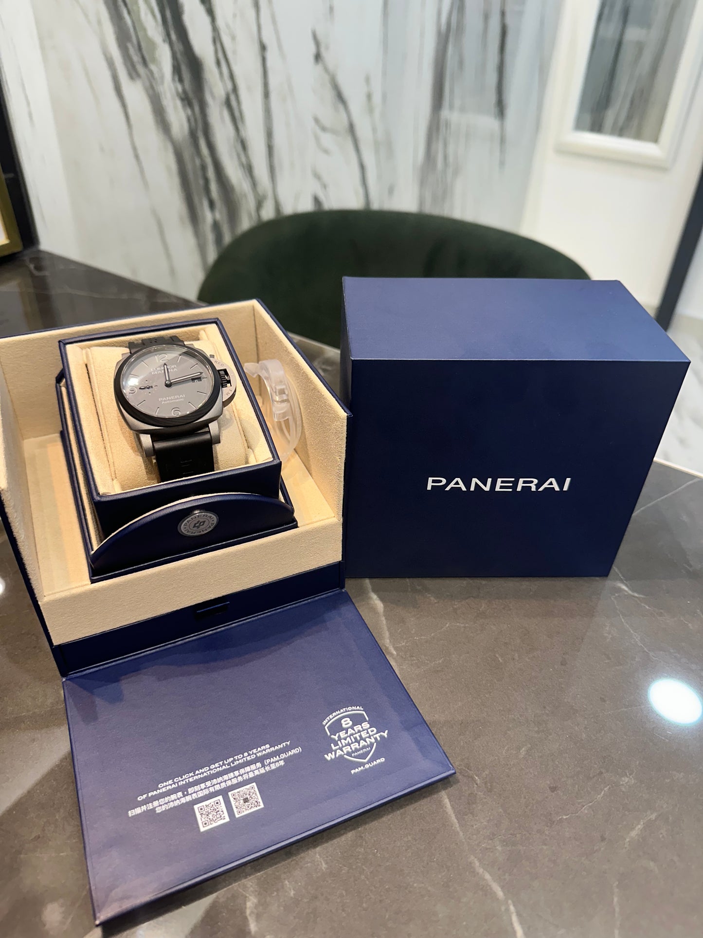 Panerai Luminor - carbotech