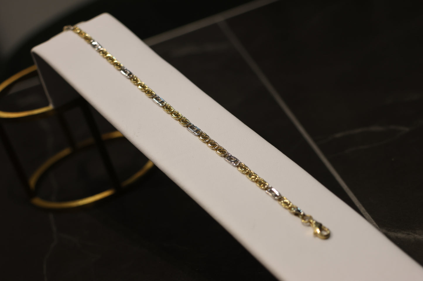 Bracciali