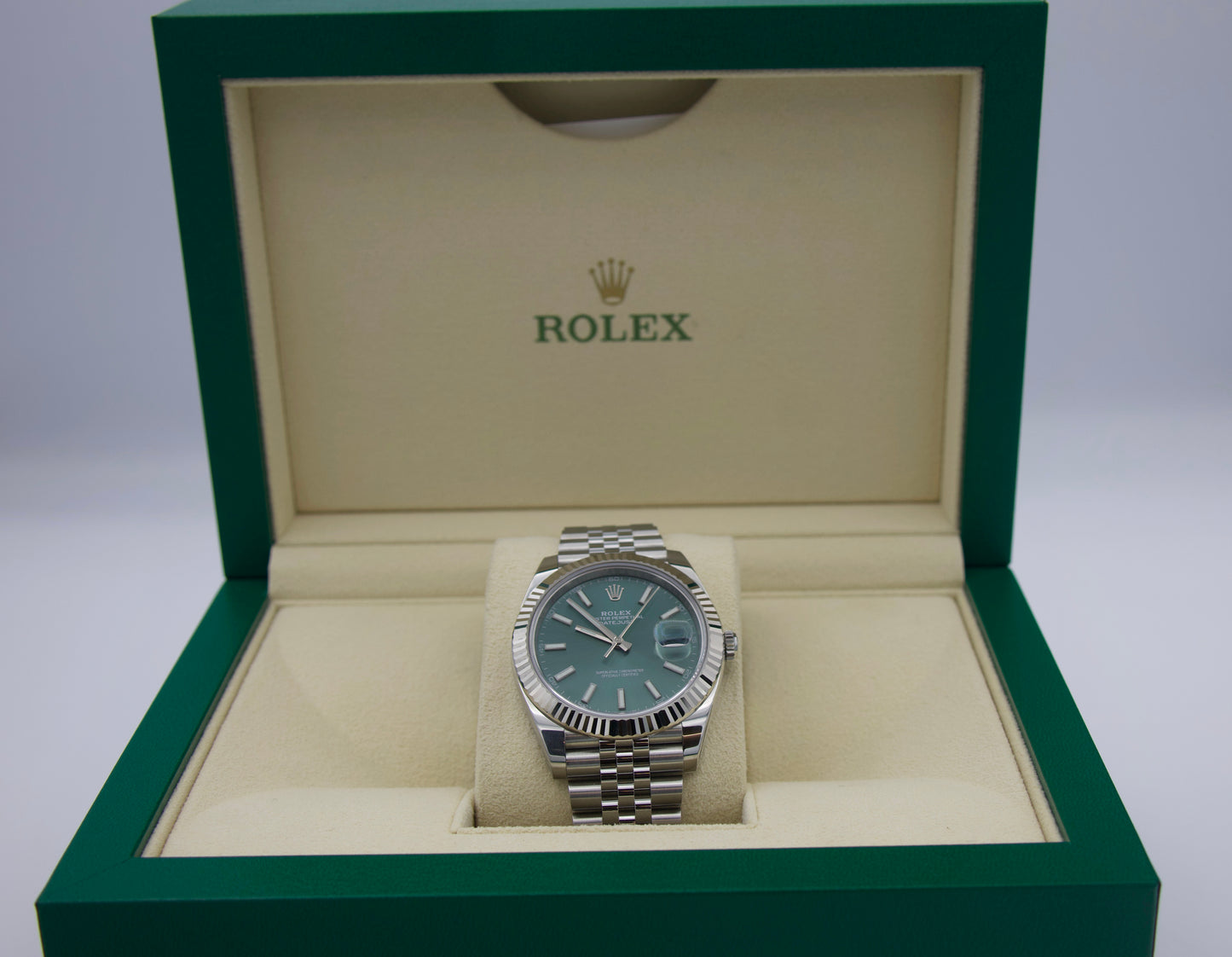Rolex Datejust Mint dial - 41mm